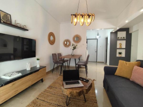 Haris modern apt. near the sea
